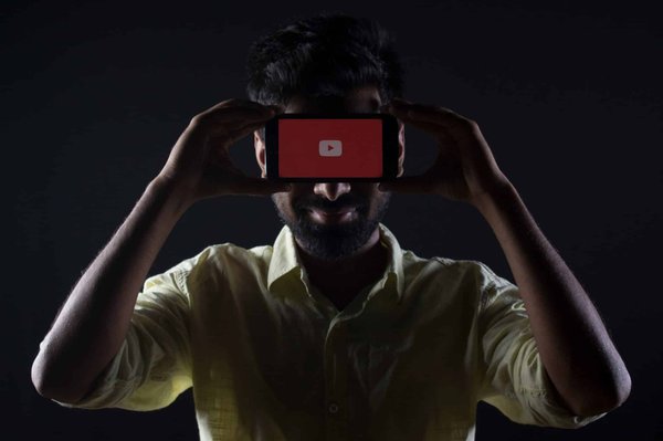 Comment utiliser les données comportementales des clients pour personnaliser les campagnes publicitaires sur les plateformes de streaming vidéo ?